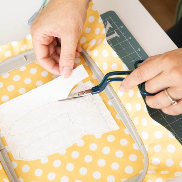 Double-Curved Applique Scissors | Left-Handed - Image 2