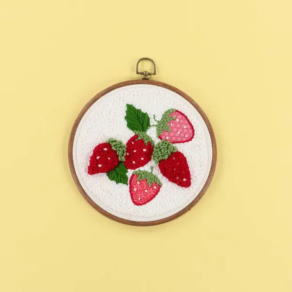 ハッピーベリー　1009 Swinging Strawberry's Happy Berry Present Gingham JSK by