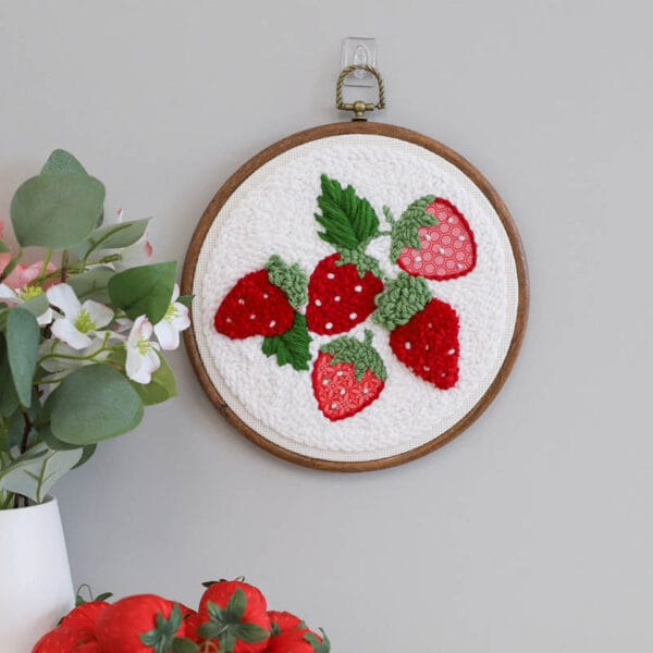 So Berry Happy Punch Needle Plus Kit - Image 8