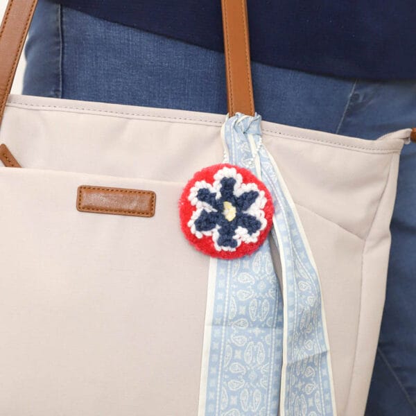 Hello Daisy Key Chain Punch Needle Kit - Image 6
